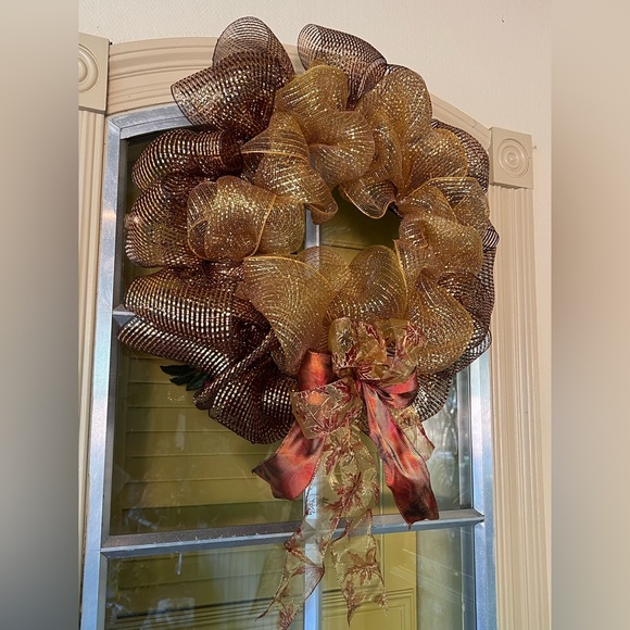 NWOT HANDMADE FALL DECO MESH WREATH. - Picture 4 of 13